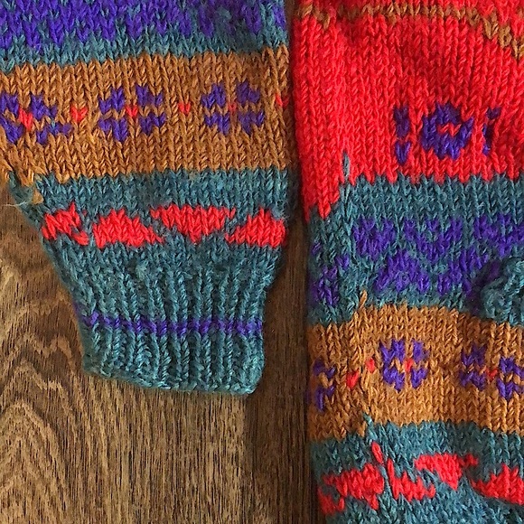 Vintage Handmade in Nepal 100% Wool Cardigan - Picture 8 of 15